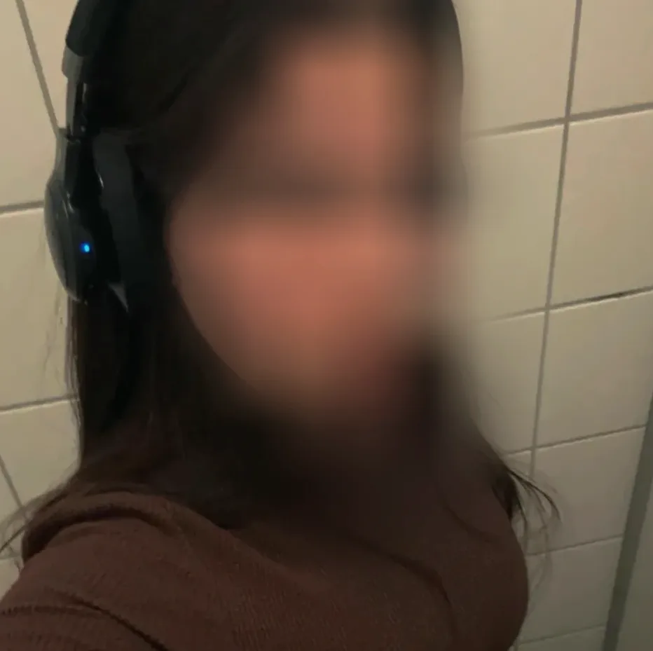 Alessandra, 25 anni